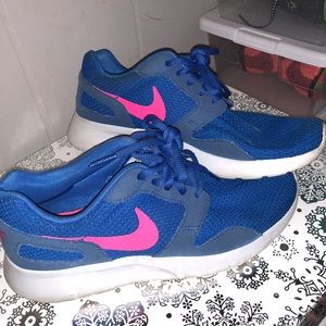 Nike women shoes